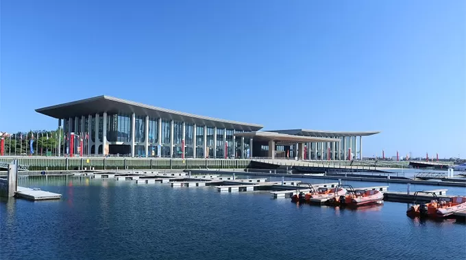 Aluminum Extrusions Elevate Window and Door Designs